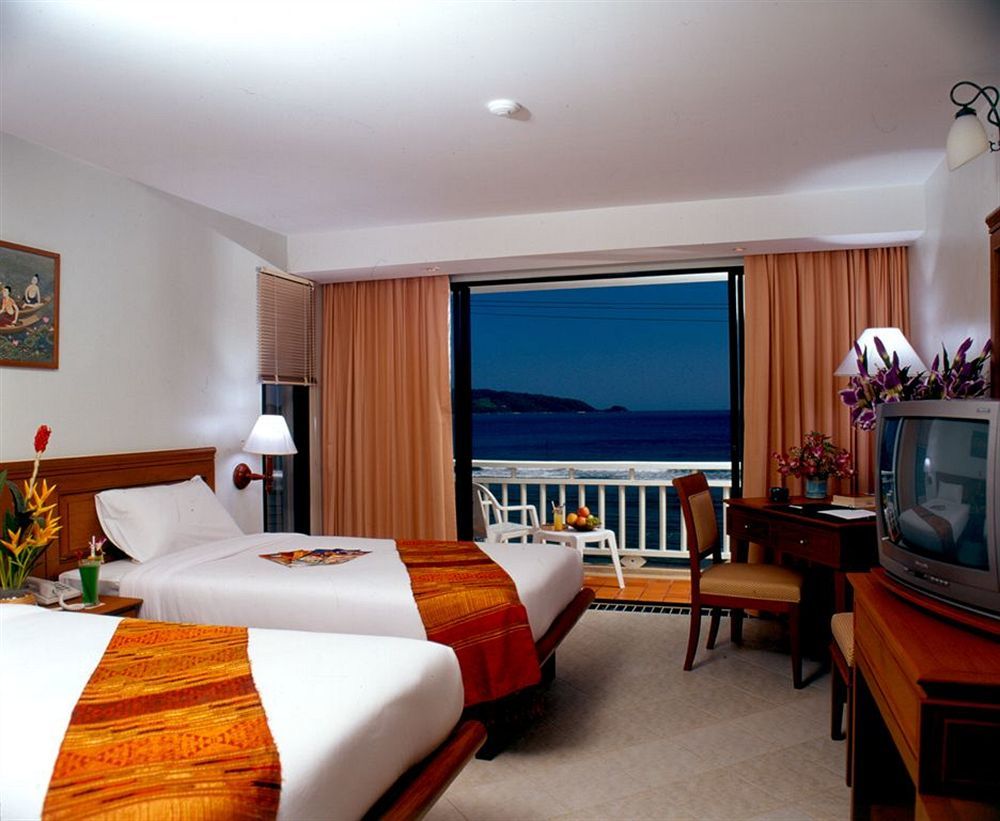Sunset Beach Resort - Sha Extra Plus Phuket Esterno foto